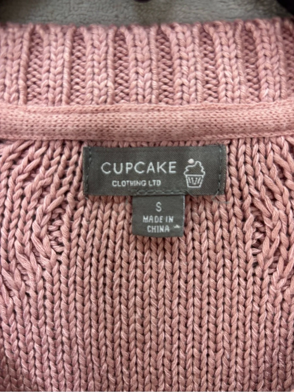 Cake Mauve Pink V-Neck Cable Knit Sweater - Women's